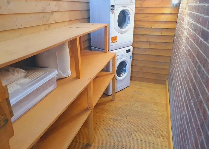 Sherwood Studio Annexe 1 Bedroom Entire Property