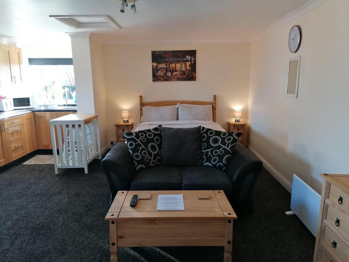 Sherwood Annexe 1 Bedroom Entire * Boston