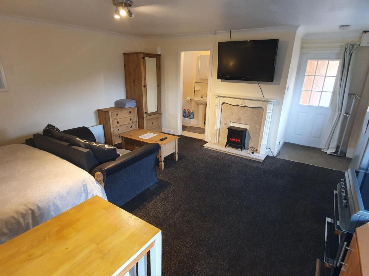 Sherwood Annexe 1 Bedroom Entire Holiday home