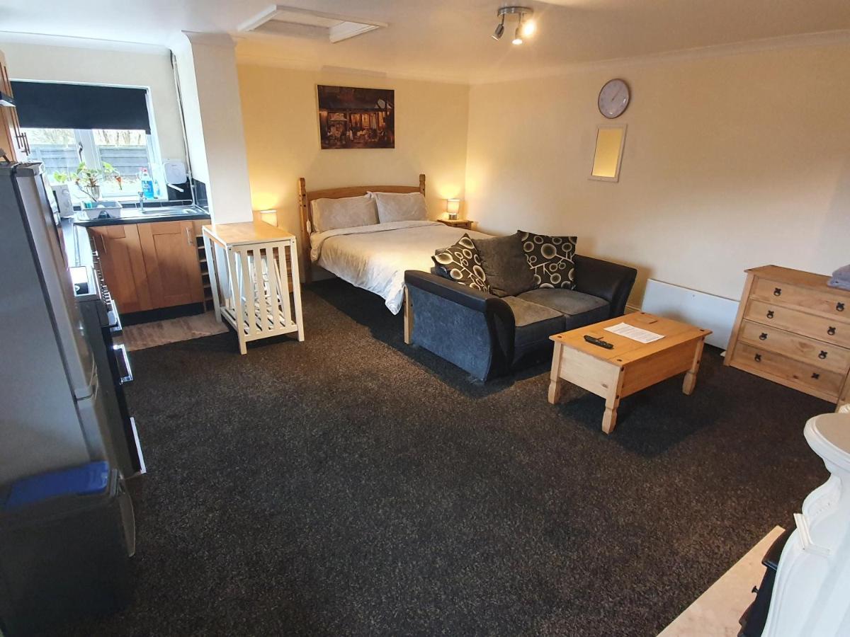 Sherwood Annexe 1 Bedroom Entire Holiday home