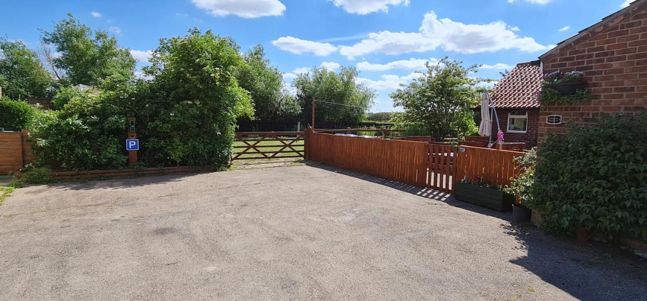 Sherwood Annexe 1 Bedroom Entire * Boston